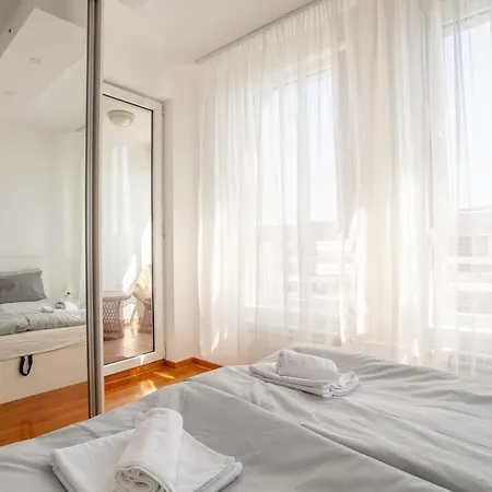 Dc Belgrade, Modern, Super Comfy, Garage Parking