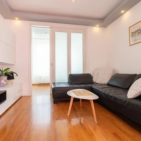 Dc Belgrade, Modern, Super Comfy, Garage Parking Appartement